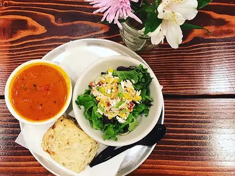 Mishmash Eats in Indianola, IA