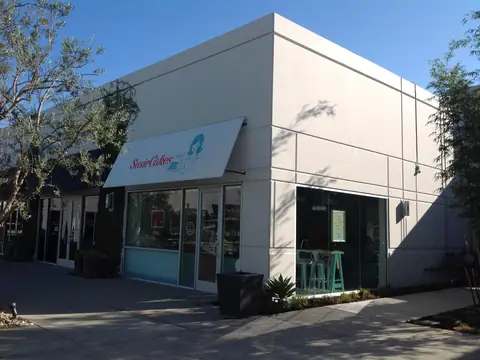 SusieCakes in Costa Mesa, CA