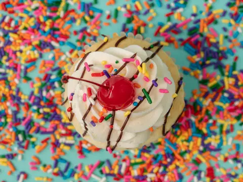 Candle Ready Cakes in Dubuque, IA