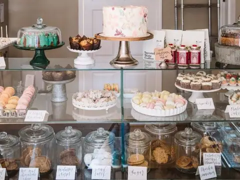 Ally & Eloise Bakeshop