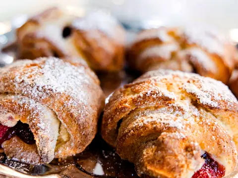 Knead Luv Bakery and Cafe