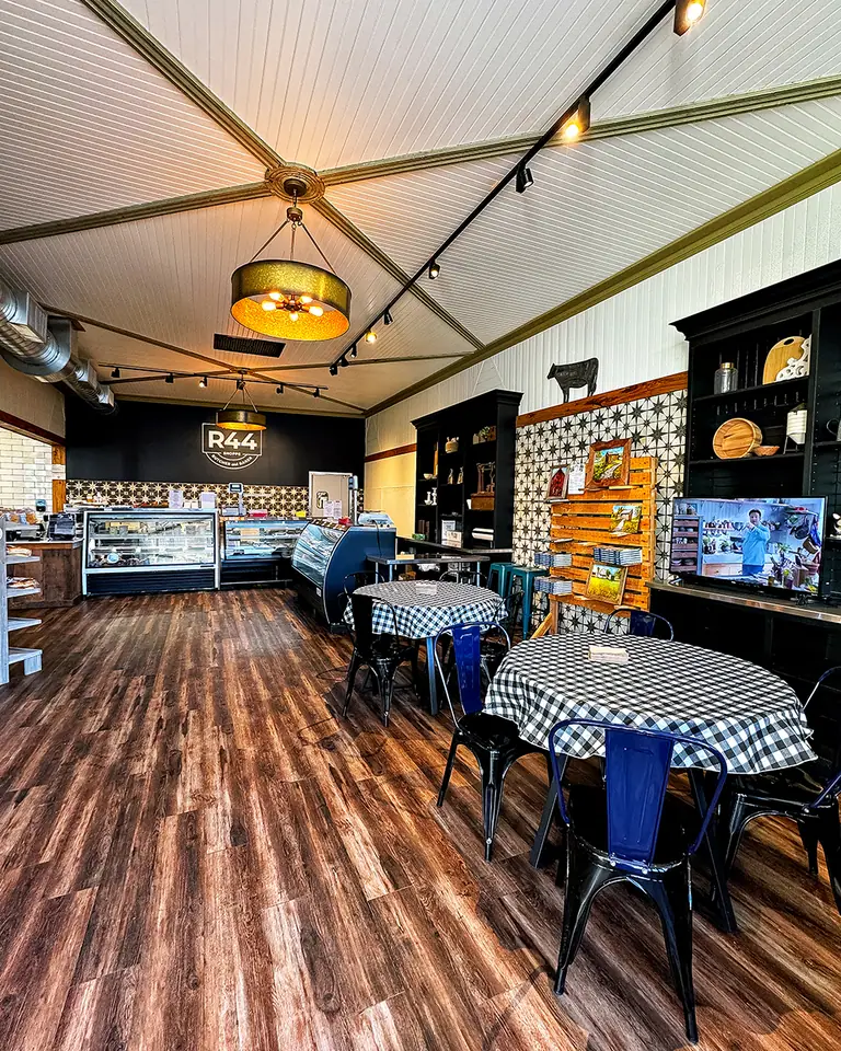 R44 Butcher and Baker Shoppe in Mantua, OH