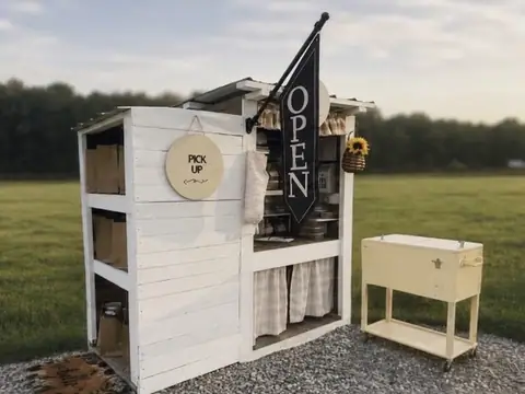 Honey Holler Farmstand