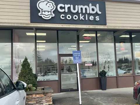 Crumbl Cookies in Covington, WA