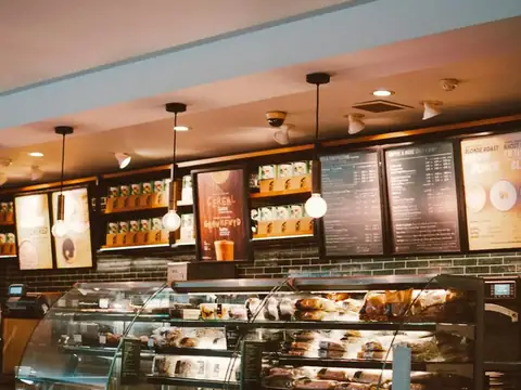 Antonio’s Bakery and Macarons