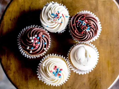 Cup Crazed Cakery