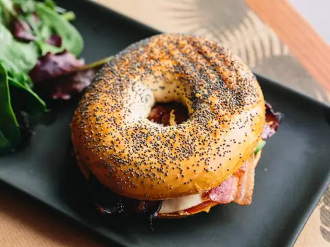Best Bagel & Coffee