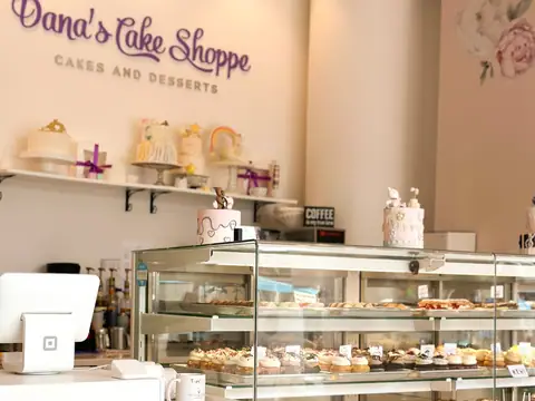 Dana's Cake Shoppe