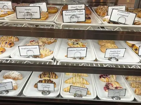 Diamond Dust Bakery and Coffee Shop