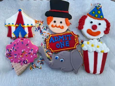 The Sweet Tooth Parlor Bakery | Cakes & Baked Goods
