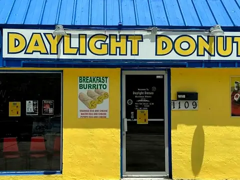 Daylight Donuts