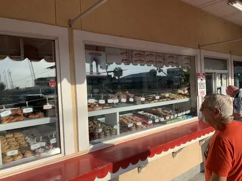 Dan-D-Donuts & Deli in Panama City, FL
