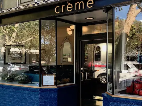 Crème Bakery