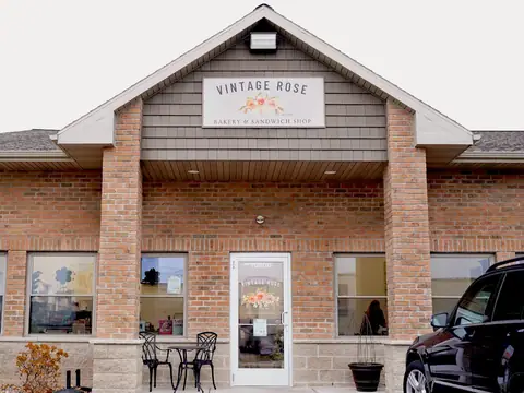 Vintage Rose in De Pere, WI