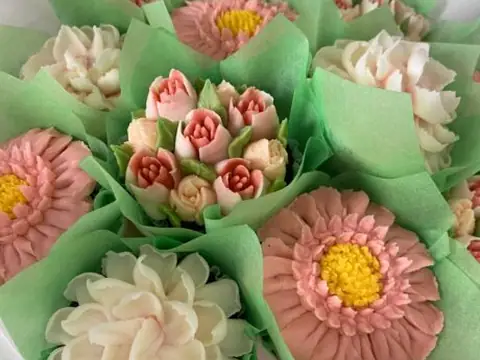 The Giving Cake