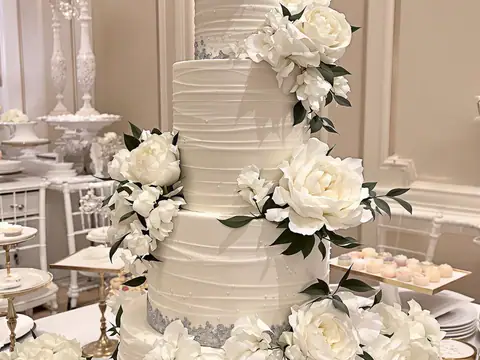 Sweetland Cake & Tea