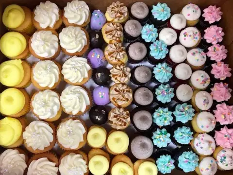 Eat Cake in Milwaukee, WI