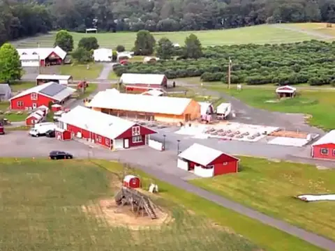 Barton Orchards Farm Market in Poughkeepsie, NY