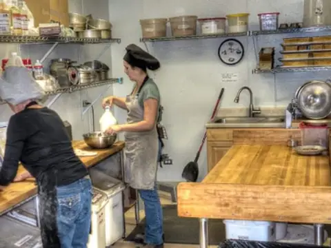 Manna Bakery