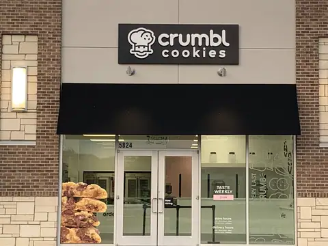 crumbl cookies in Sioux City, IA