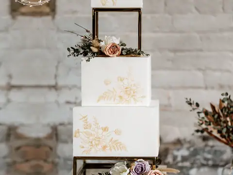 Le Royale Icing & Specialty Cakes