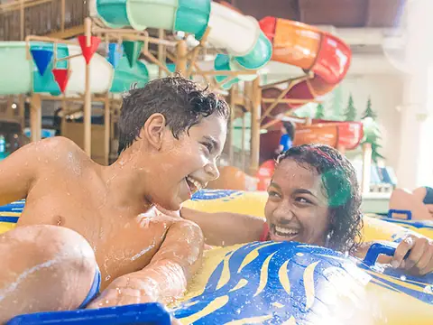 Bear Paw Sweets & Eats at Great Wolf Lodge