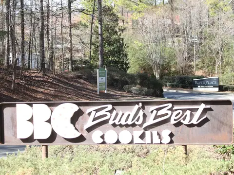 Bud's Best Cookies in Hoover, AL