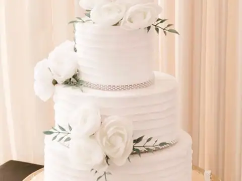 Mi Casa Cake Shop in Des Moines, IA