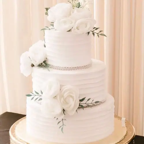Mi Casa Cake Shop in Des Moines, IA