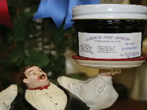 Lisa's Pie Shop in Atlanta, IN