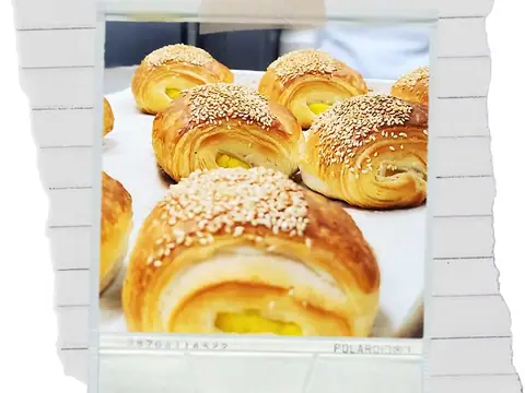 Bakery Crescent in Arlington Heights, IL