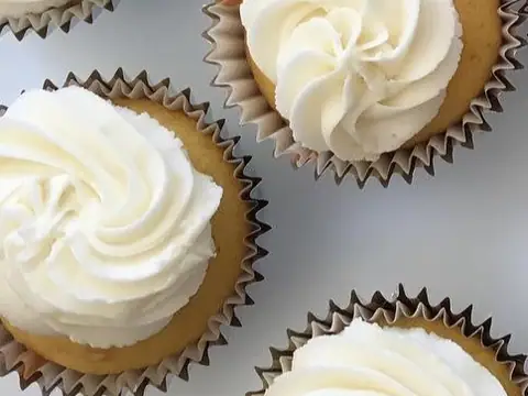 Lucia's Baked Delights