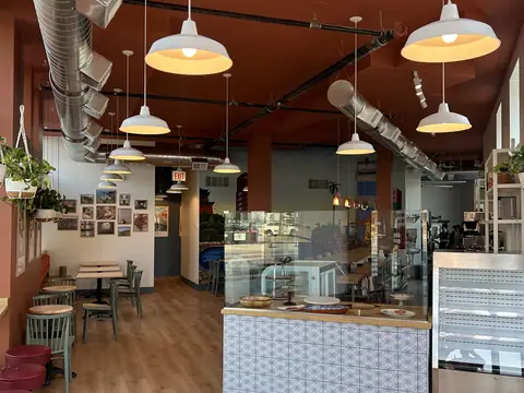 Cadinho Bakery & Café