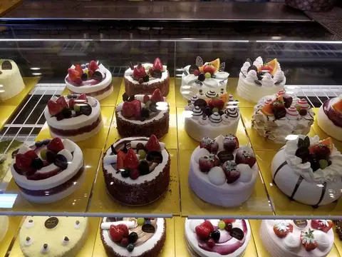 Hansel and Gretel Bakery Cafe