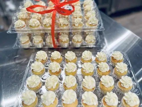 Merry Little Baker (Karen’s Place)