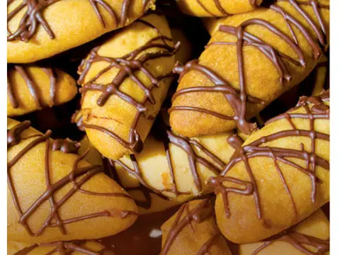 Brenda's Pastries & Goods in Aurora, IL