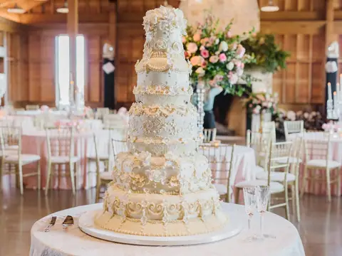 Bronwen Cakes in Garland, TX