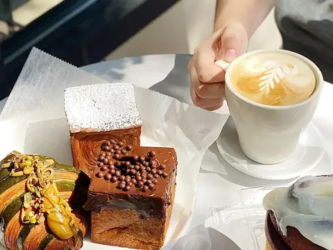 Lakon Paris Patisserie in Brookline, MA
