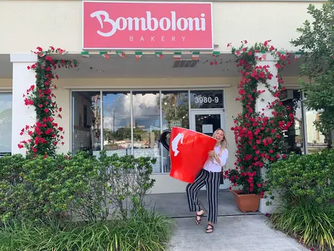 Bomboloni Bakery Cafe