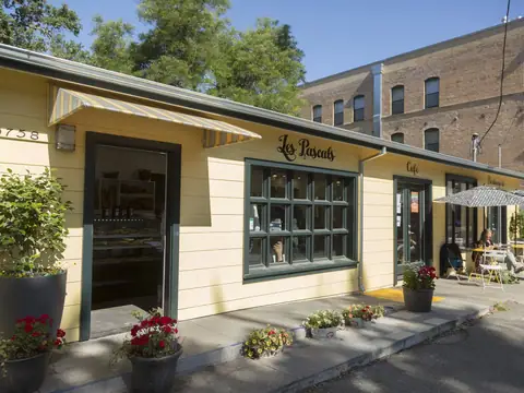 Les Pascals in Glen Ellen, CA