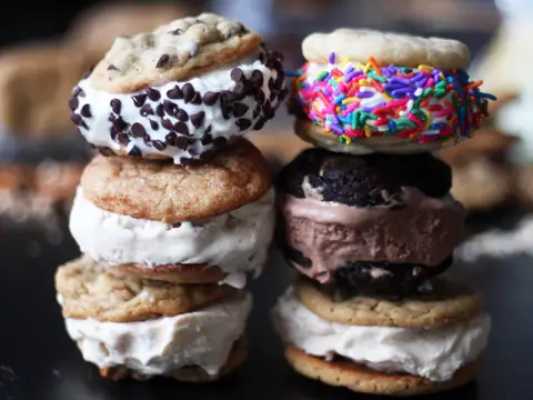 Bendy's Cookies & Cream