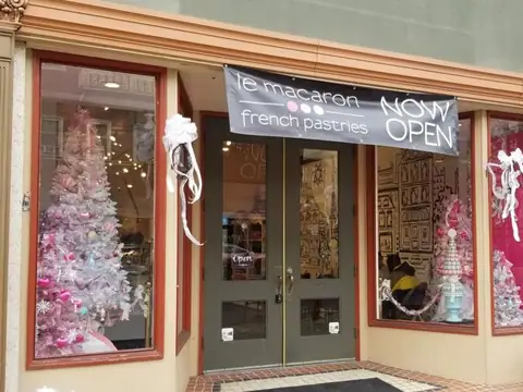 Le Macaron French Pastries Bethlehem