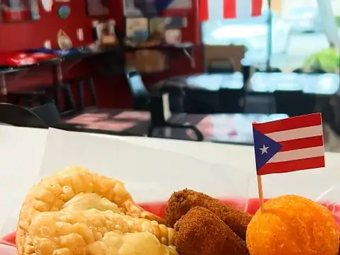 PR Bakery in Lake Worth Beach, FL