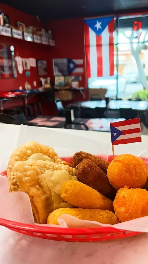 PR Bakery in Lake Worth Beach, FL
