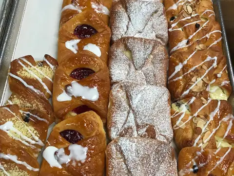 Heidelberg Pastry Shop in Laguna Hills, CA