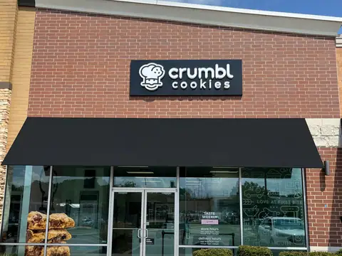 Crumbl - Cuyahoga Falls