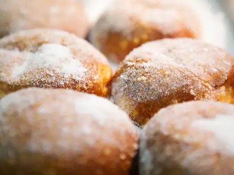 Leonard's Bakery