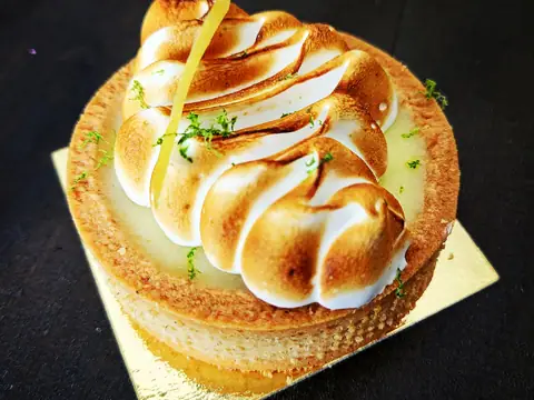 Sweet Demi Lune Bakery & Cafe in Glendale, CA