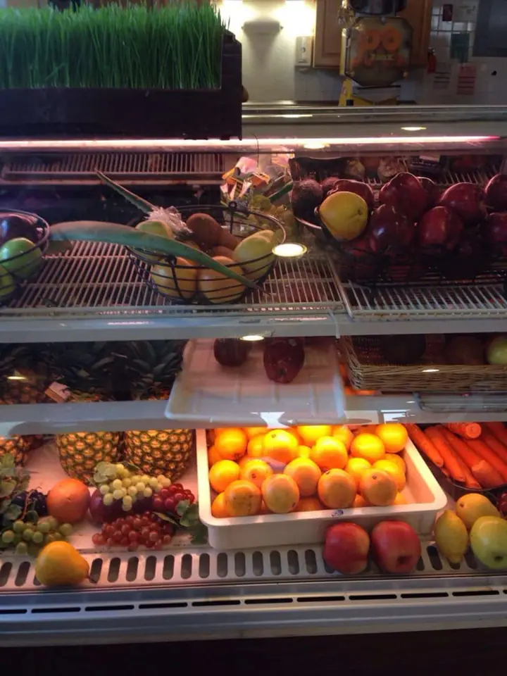Skolniks Bagel Bakery & Wellness Cafe in Union, NJ