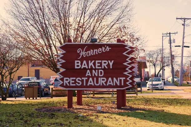 Harner's Bakery in Aurora, IL